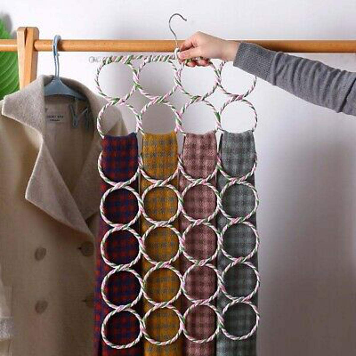 Picture of Hijab Hanger 28 Hole  - Multicolor