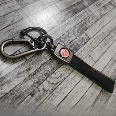 Picture of Key Ring / Key Ring For Bike / Key Chain / Bike Leather Key Ring / Motorcycle Accessories Rainbows Leather Keychain Compatible With Yamaha Key Chain Car Logo Key Chain Accessories Keyring With Logo With Phone Number Plate - Key Ring