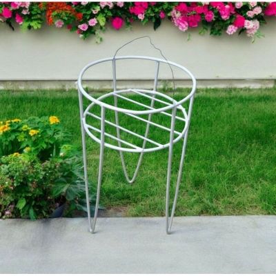 Picture of Metal flower tob stand 3 lage plastic coutting 9*9*17 inches -White