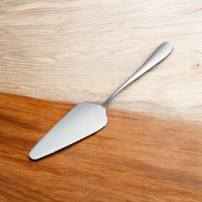 Picture of stainless Steel Cake Server pie Holder Transfer Triangular Spade Spatula Serrated Edge for Pizza Cake Baking Safe in Dishwasher (Silver)  1 pcs-Silver
