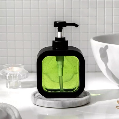 Picture of 1pcs Black Reusable Shampoo and Conditioner Bottles,Lotion & Soap Dispensers-Pump Bottle Dispenser for Shampoo, Conditioner, Body Wash (2 Pack 500ML(Black)-Black