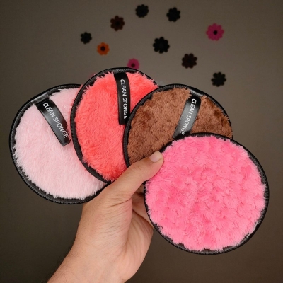Picture of Reusable Microfiber Makeup Remover Pads for Deep Facial Cleansing and Gentle Skin Care Routine to Effortlessly Remove Waterproof Foundation Eyeshadow and Lipstick Using Only Warm Water for a Natural Glowing Complexion.-Multicolor