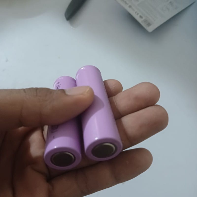 Picture of 1pcs 18650 Li-ion Rechargeable Battery 3.7V 7800mAh High Capacity Lithium Cell for Flashlights, leger lights, Power Banks, Toys, and Portable Electronics – Long Cycle Life, High Energy Density-Multicolor