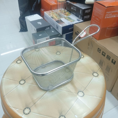 Picture of Fries Basket 304 Stainless Steel Hot Frying Basket Frying Pan Filter Food Colander Oil Leak Screen Noodle Dumpling Filter Fry Baskets with Handle(squre)-Silver