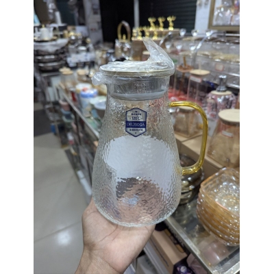 Picture of Premium 1.5L Borosilicate Glass Pitcher with Elegant Golden Handle, Heat-Resistant Hammered Pattern Water Jug with Stainless Steel Filter Lid, Perfect for Iced Tea, Hot Coffee, Fresh Juices, and Stylish Home Dining.-Multicolor