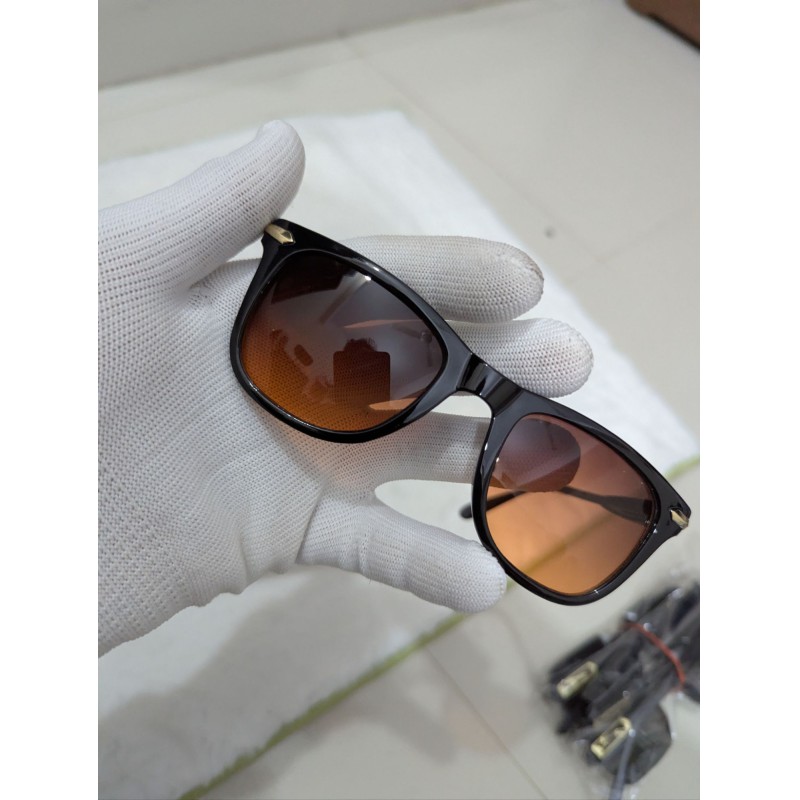 Picture of Classic Wayfarer Sunglasses with Black Frame and Brown Gradient Lenses-Gold