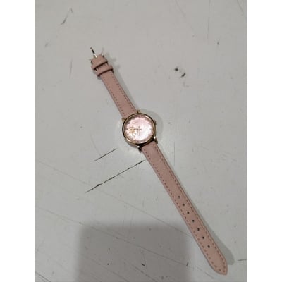 Picture of Chenhan Fashion Luxury Pink Butterfly Print Analog Watch for Women and Girls featuring a Stylish Rose Gold Case, Premium Soft Leather Strap, Precise Quartz Movement, and Elegant Diamond Accents for Daily Wear.-Pink