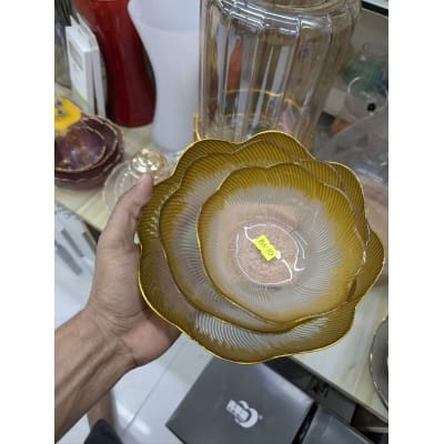 Picture of Premium 3-Piece Golden Rimmed Glass Serving Bowl Set Featuring Elegant Scalloped Flower Design, Clear Nesting Crystal Dishes for Fruit, Salads, Curry, and Desserts, Perfect Luxury Kitchenware for Formal Dining and Home Decor.-Multicolor