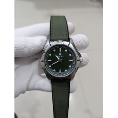 Picture of Premium Men's Green Dial Sports Watch with Silver Stainless Steel Case and Durable Green Leather Strap, Waterproof Quartz Movement, Perfect for Casual and Formal Occasions, Stylish Men's Fashion Accessory Gift.-Green