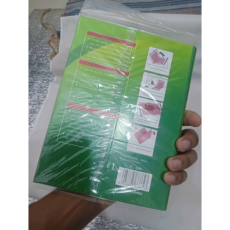 Picture of Powerful Sticky Mouse Trap Board – Non-Toxic Rodent Glue Pad – Catch Rats, Mice, Bugs, and Snakes – Safe Indoor Pest Control Solution – 1 Piece-green