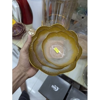 Picture of Premium 3-Piece Golden Rimmed Glass Serving Bowl Set Featuring Elegant Scalloped Flower Design, Clear Nesting Crystal Dishes for Fruit, Salads, Curry, and Desserts, Perfect Luxury Kitchenware for Formal Dining and Home Decor.-Multicolor