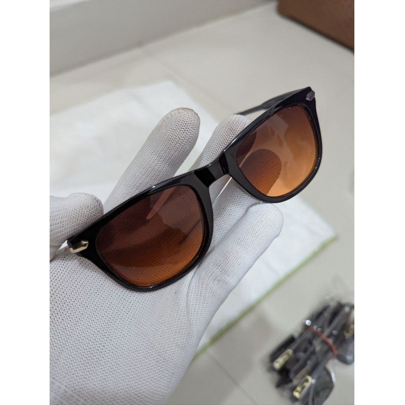 Picture of Classic Wayfarer Sunglasses with Black Frame and Brown Gradient Lenses-Gold