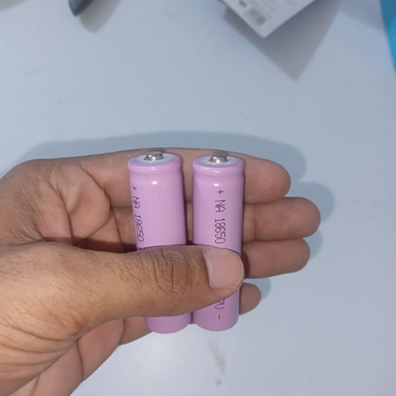 Picture of 1pcs 18650 Li-ion Rechargeable Battery 3.7V 7800mAh High Capacity Lithium Cell for Flashlights, leger lights, Power Banks, Toys, and Portable Electronics – Long Cycle Life, High Energy Density-Multicolor