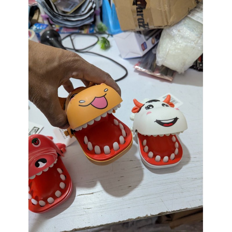 Picture of Interactive Random Animal Finger Biting Toy for Kids, 1 Piece Cartoon Tiger or Crocodile Dentist Game, Durable Plastic Teeth Trick Toy, Perfect Stress Relief Gag Gift and Fun Party Game Favor-Multicolor