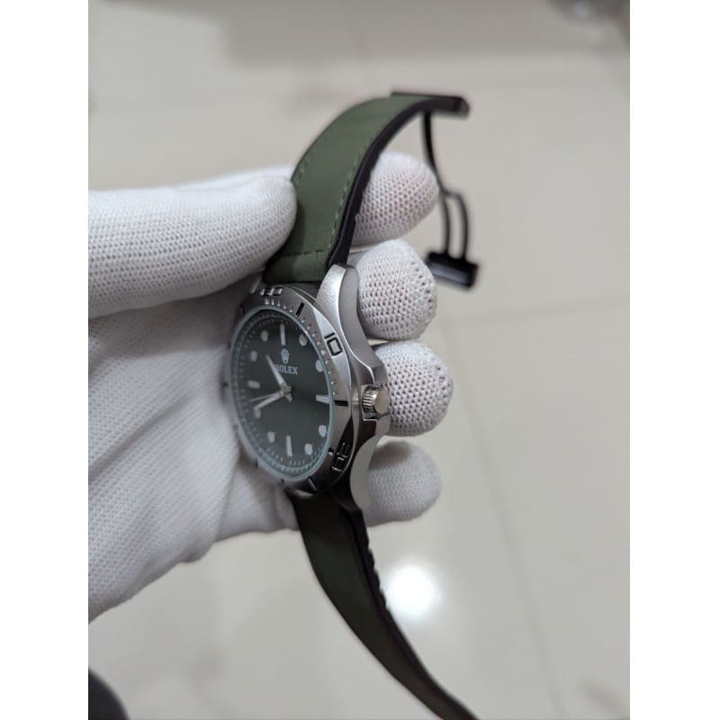 Picture of Premium Men's Green Dial Sports Watch with Silver Stainless Steel Case and Durable Green Leather Strap, Waterproof Quartz Movement, Perfect for Casual and Formal Occasions, Stylish Men's Fashion Accessory Gift.-Green