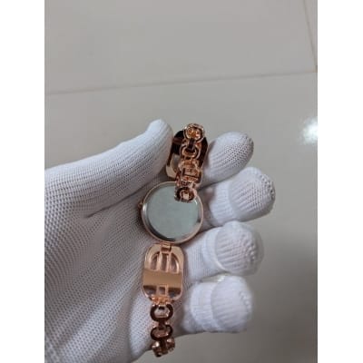 Picture of Luxury Rose Gold Women’s Bracelet Watch Featuring Crystal Accents Elegant Round Dial Premium Quartz Movement Stylish Fashion Jewelry Wristwatch Perfect Anniversary Gift for Her Trendy Ladies Accessory High Quality Finish.-Multicolor