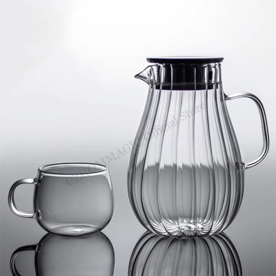 Picture of 1.8L Thick Borosilicate Glass Carafe with Amber Stripes, Secure Lid and Comfortable Handle, For Tea, Milk, Juice, Coffee, DIY Drinks-Black-black