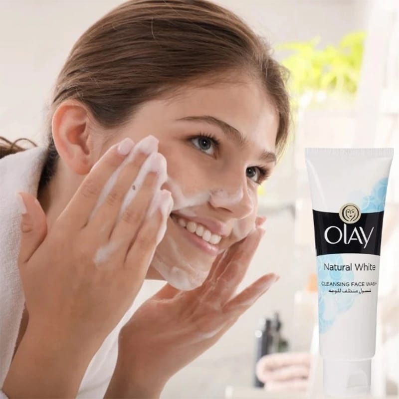 Picture of Olay Natural Aura Cleansing Face Wash - 100Ml