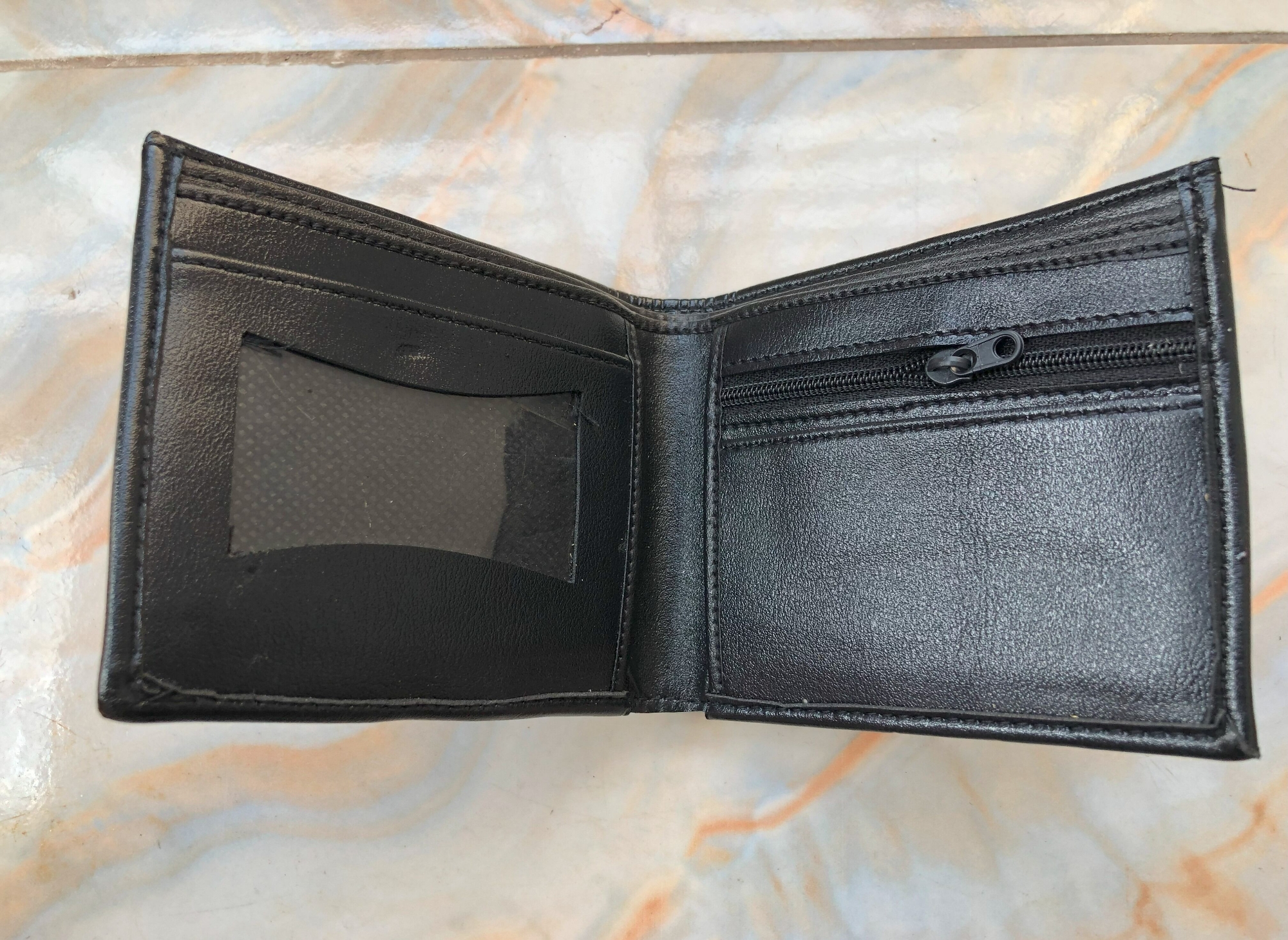 Picture of Short stylish Leather Wallet Money bag For man