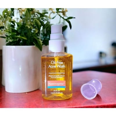 Picture of Neutrogena Oil Free Acne Face Wash 80ml