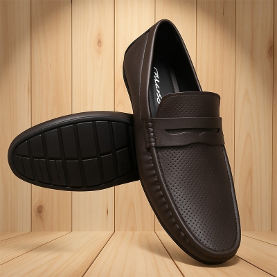 Picture of Stylish Exclusive Best Waterproof Hiking Rubber Shoe for men Brown