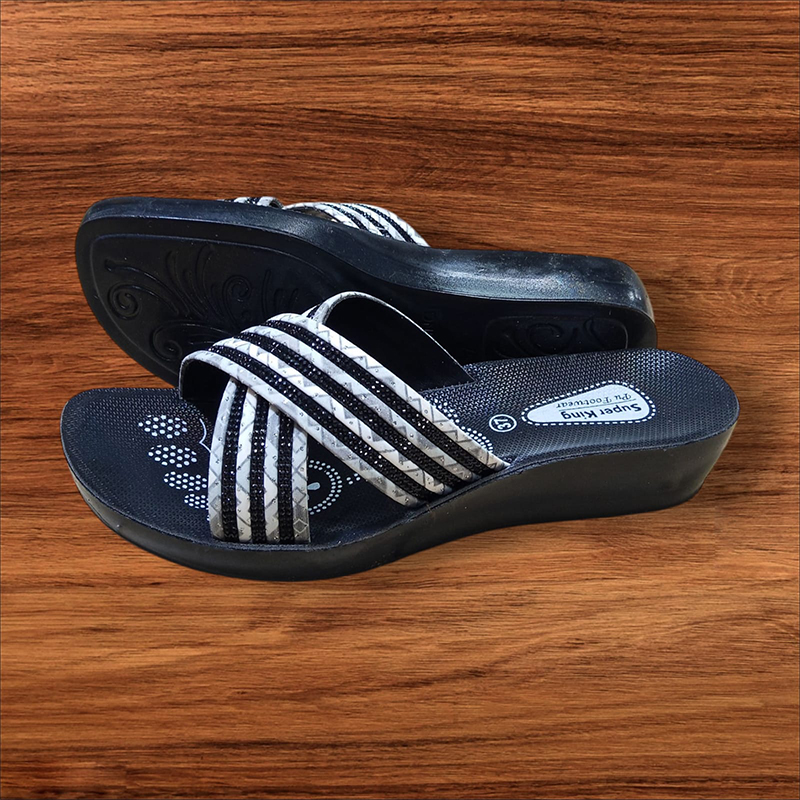 Picture of Indian  Premium Ladies Sandals Multicolor