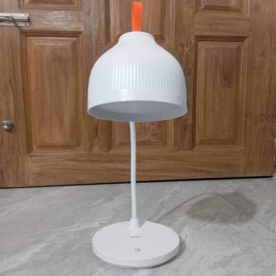 Picture of YAGE  YG- 8203L   HIGH QUALITY RECHARGABLE AC /DC PORTABLE LED READING LAMP Multicolor