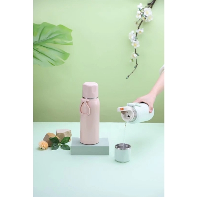 Picture of Stainless Steel Vacuum Flask with glossy finish with handle, cup 600ml beautiful gift item modern lifestyle 