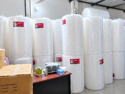 Picture of LIRA Premium Bubble Film 100 Yards – 43 Inch Protective Packaging Bubble Wrap