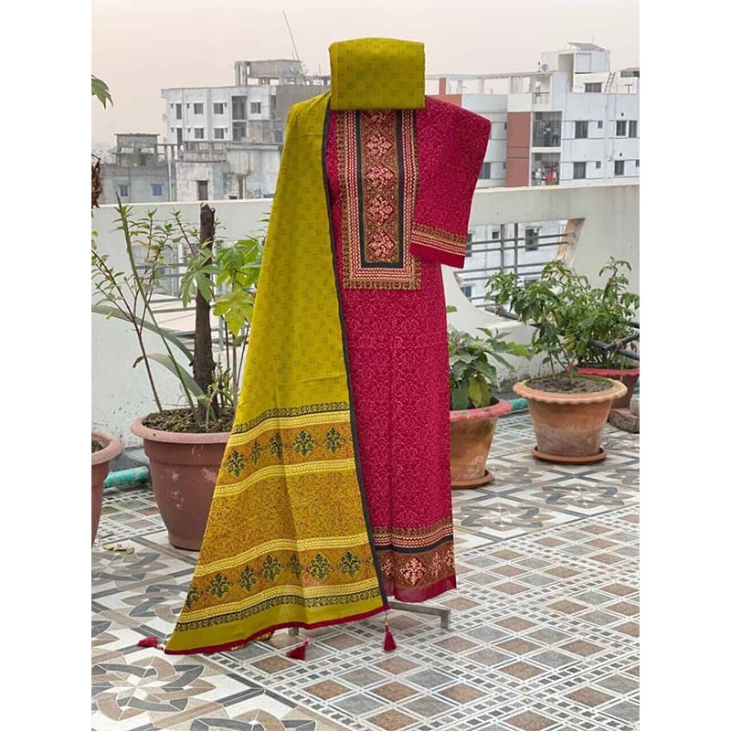 Picture of Latest Collection New Screen Print Cotton Three Piece Salower Kameez for women