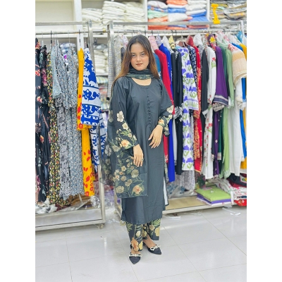 Picture of Digital print three-piece collection - Black