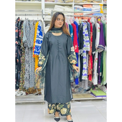 Picture of Digital print three-piece collection - Black