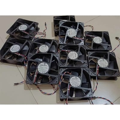 Picture of DC Brushless Hi Speed Cooling Fan NMB MAT 4715KL-04W-B56 12V 1.30A 5’*5’ inch 15000 RPM Air Compatible devices Server 4-wire interface-2 Recondition Black