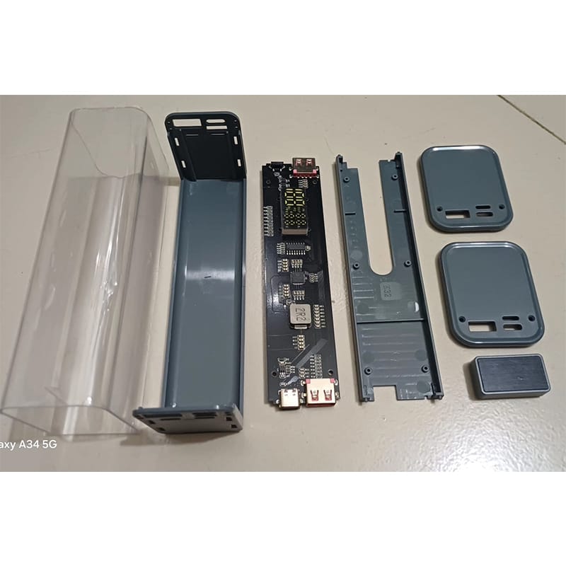 Picture of Transparent Power Bank Fast Charging Case With Display For 8*18650 Battery PD22.5 W DIY-Without Bettery 