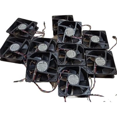 Picture of DC Brushless Hi Speed Cooling Fan NMB MAT 4715KL-04W-B56 12V 1.30A 5’*5’ inch 15000 RPM Air Compatible devices Server 4-wire 2 interface- 1PC Black