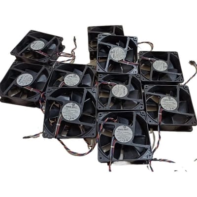 Picture of DC Brushless Hi Speed Cooling Fan NMB MAT 4715KL-04W-B56 12V 1.30A 5’*5’ inch 15000 RPM Air Compatible devices Server 4-wire interface-2 1PC Black