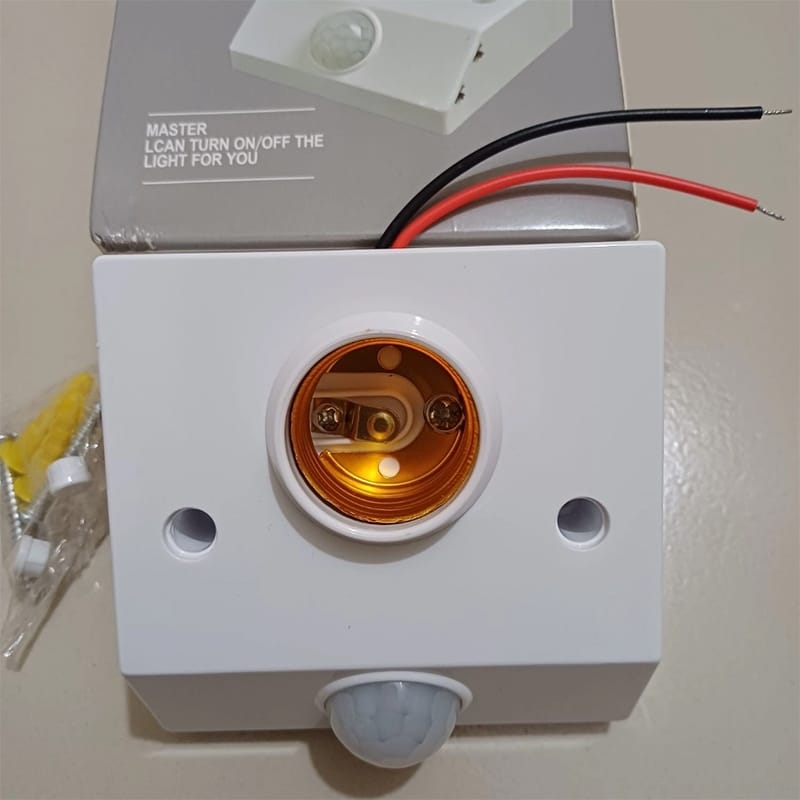 Picture of Motion Sensor E 27 Light Holder Bulb Holder Screw Type 110-220v AC White