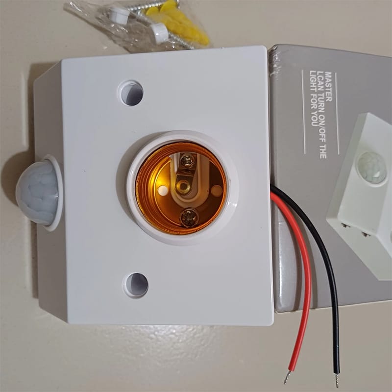 Picture of Motion Sensor E 27 Light Holder Bulb Holder Screw Type 110-220v AC Bright White