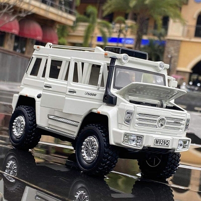 Picture of 1:24 Mercedes Unimog U5000 Alloy Car Model Toy Factory Simulation SUVs Collection Gift Toy Decoration Car