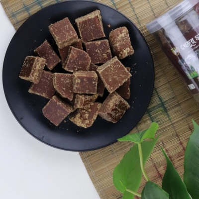 Picture of Root Premium Khejur Gur (Cube) - 400 Gm Jar