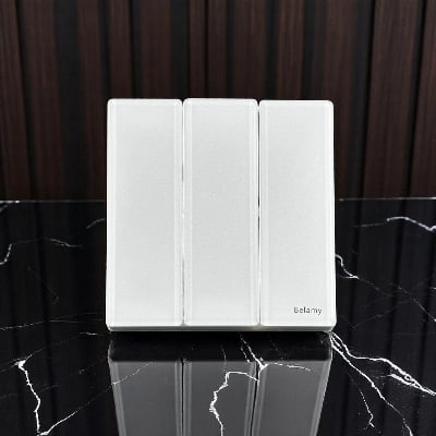 Picture of Belamy White 3 Gang 1 Way Switch | BE-149-SW-White