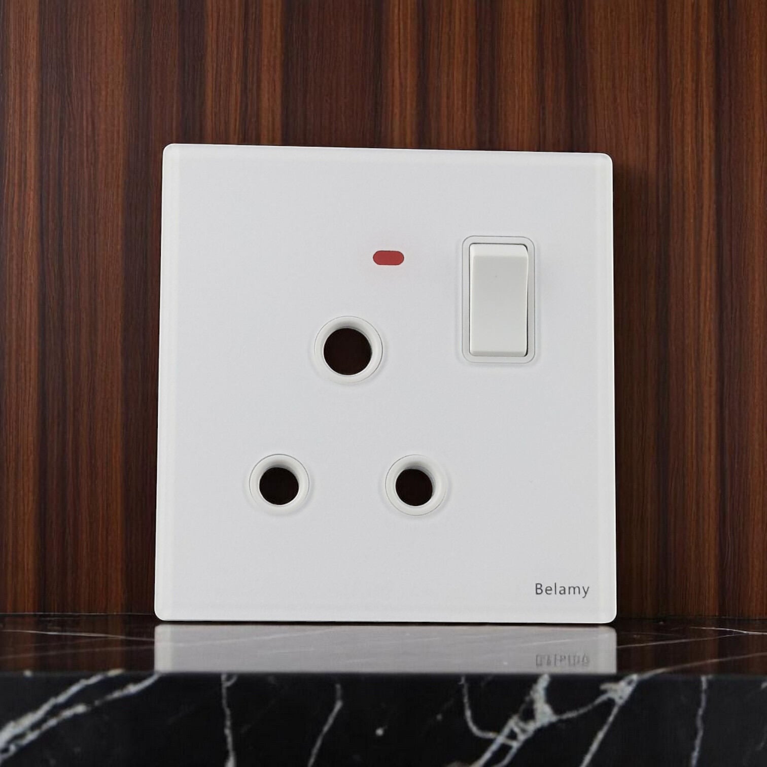 Picture of Belamy White 1G 3-PIN Round Socket | BE-151-SW-White