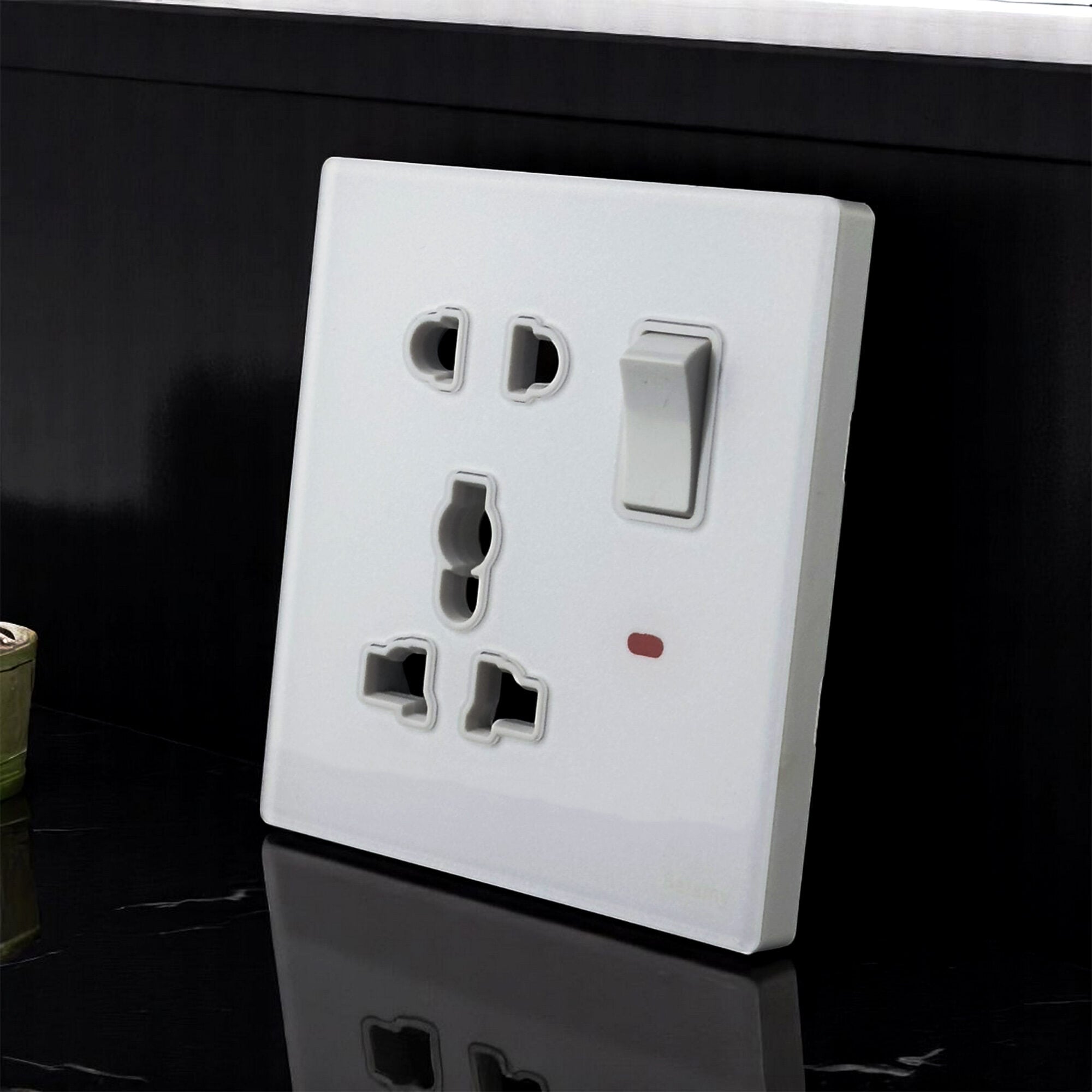 Picture of Belamy White 1 Gang 5-PIN Socket | BE-152-SW-White
