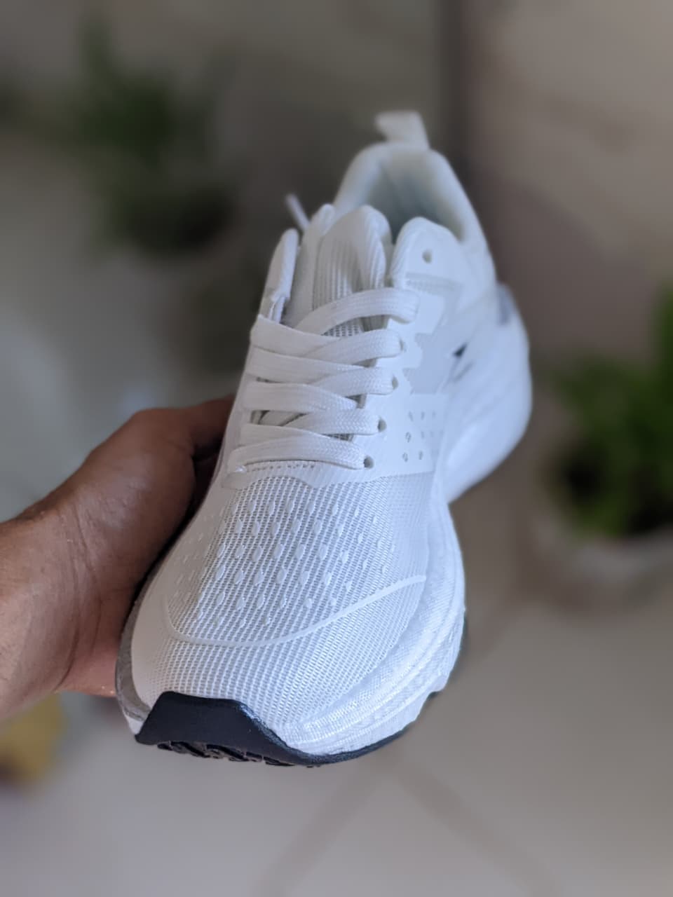 Picture of New Running Shoes with Carbon Plate, Ultra-Light and Resilient, Couple's Shoes, Youth Running Shoes,  Sports Shoes - silver