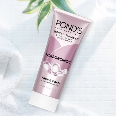 Picture of International Thailand product Ponds Bright Miracle Niasorcinol Facial foam Used For male/female 100 Ml - Multicolor