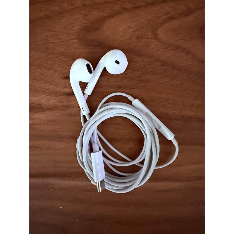 Picture of Apple EarPods USB C Wired Earphones Built In Remote Music Calls Volume Control 1 Year Warranty Stereo Headphones Single Piece - White