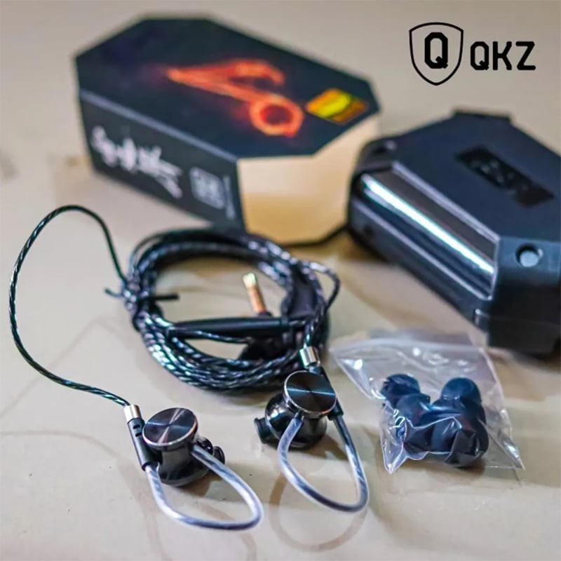 Picture of DM10 QKZ DM10 Zinc Alloy HiFi In Ear Earphones QKZ DM10 3.5mm Wired In-Ear Earphone - Black