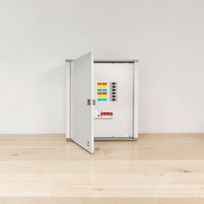 Picture of Havells Three Phase MCCB Incoming For SP/TP MCB Outgoing (Vertical) | 12 Way Capacity-Grey