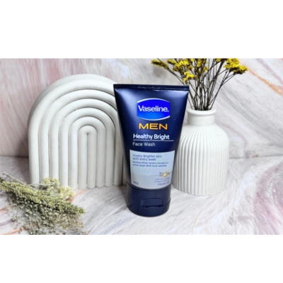 Picture of Vaseline Men Healthy Bright Vitamin B3 Face Wash 100ml